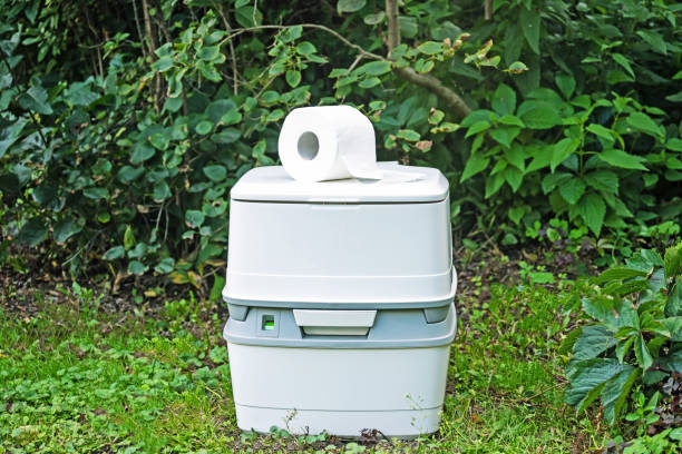 Portable Toilet Options We Offer in Pine Lawn, MO